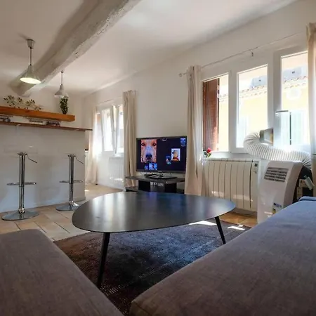 Centre St Maxime, A Pied Apartment *